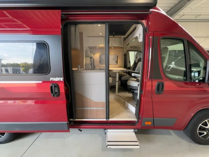 Fahrzeugbild Pilote V 630J/Einzelbetten+AUFSTELLDACH/TOP #6