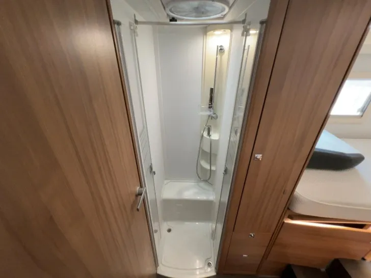 Fahrzeugbild Adria Coral 670 DL Plus/1.HD/Einzelbetten/Klima/Garage #15