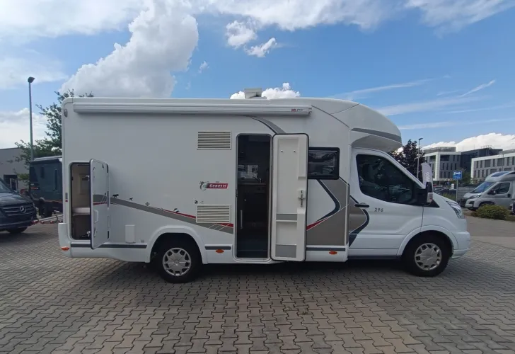 Fahrzeugbild Challenger Genesis 296 155PS,5 Schlafplätze,Stock-&Hubbett #9