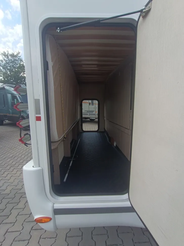 Fahrzeugbild Challenger Genesis 296 155PS,5 Schlafplätze,Stock-&Hubbett #10