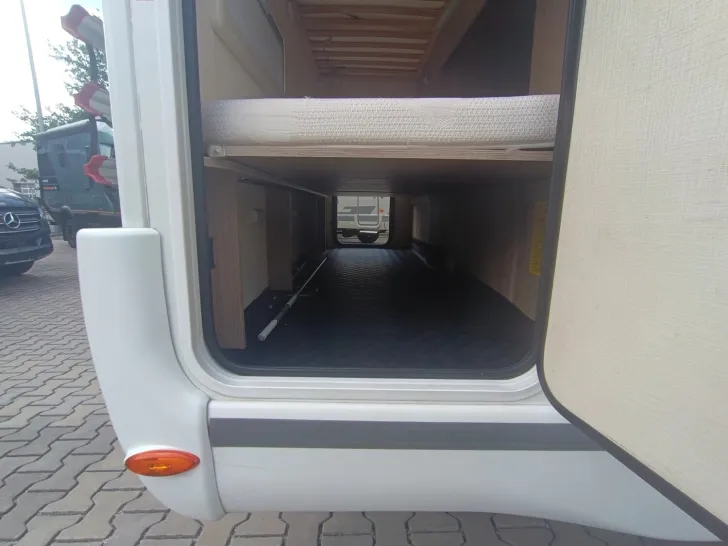 Fahrzeugbild Challenger Genesis 296 155PS,5 Schlafplätze,Stock-&Hubbett #13