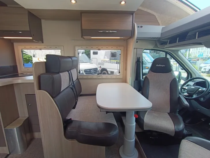 Fahrzeugbild Challenger Genesis 296 155PS,5 Schlafplätze,Stock-&Hubbett #22