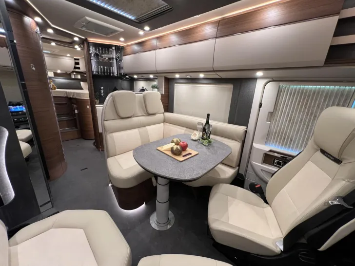Fahrzeugbild chic c-line I 4.9 LE Carthago Selection (368) #17