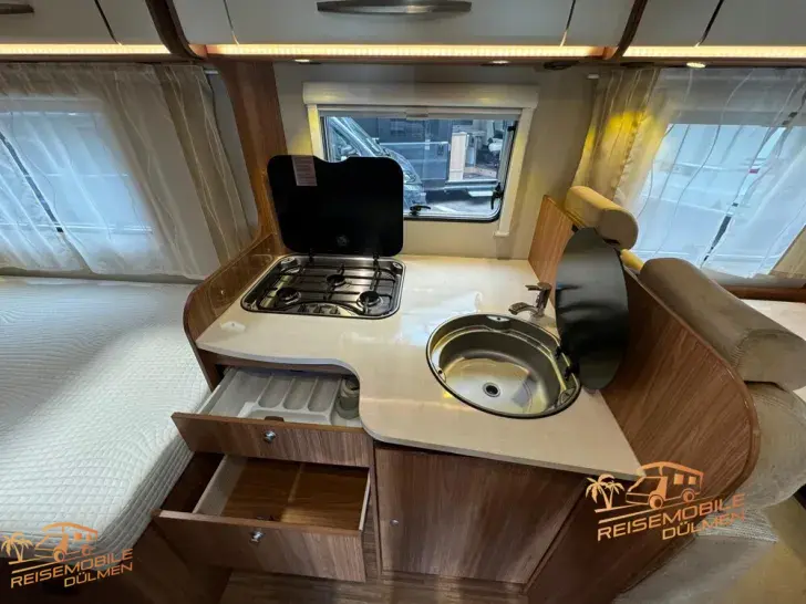 Fahrzeugbild Carado T 348 SAT TV Markise Luftfahrwerk #17