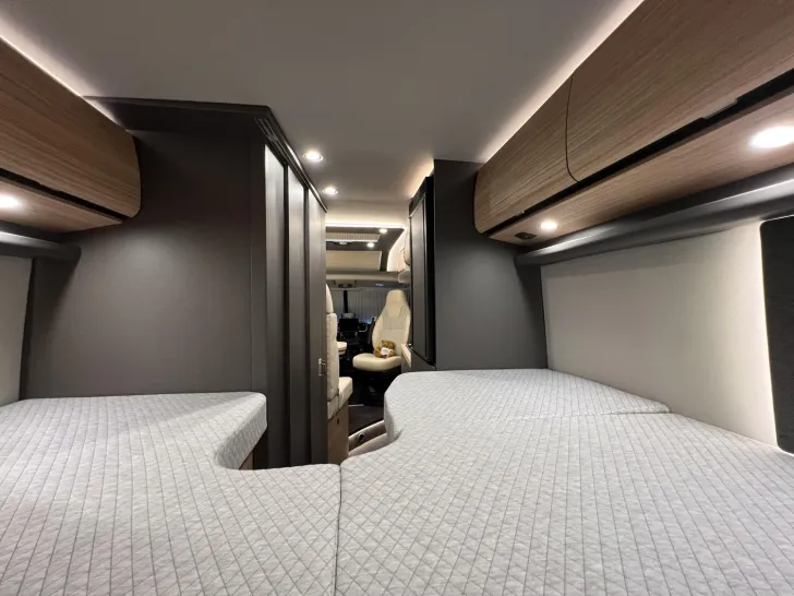 Fahrzeugbild Malibu Van charming GT skyview 640 LE (757) #29
