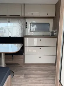 Fahrzeugbild Fendt Tendenza 560 SG/2.000 kg/Bettauszug/Unidose/BigF #16