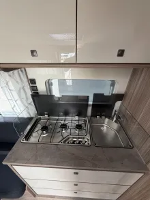 Fahrzeugbild Fendt Tendenza 560 SG/2.000 kg/Bettauszug/Unidose/BigF #17