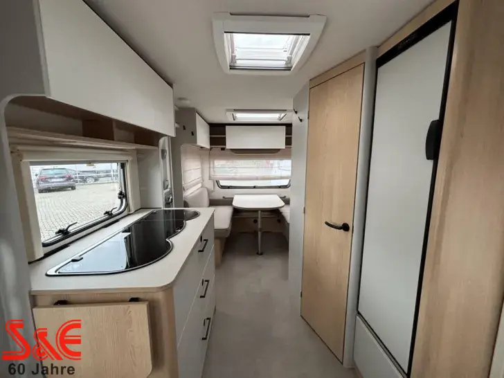 Fahrzeugbild LMC Style 450 D #13