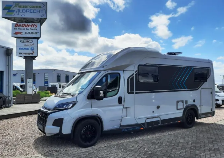 Fahrzeugbild Bürstner Signature SFT 7.1 Verfüg./Sparen Sie 11.506,- € #1