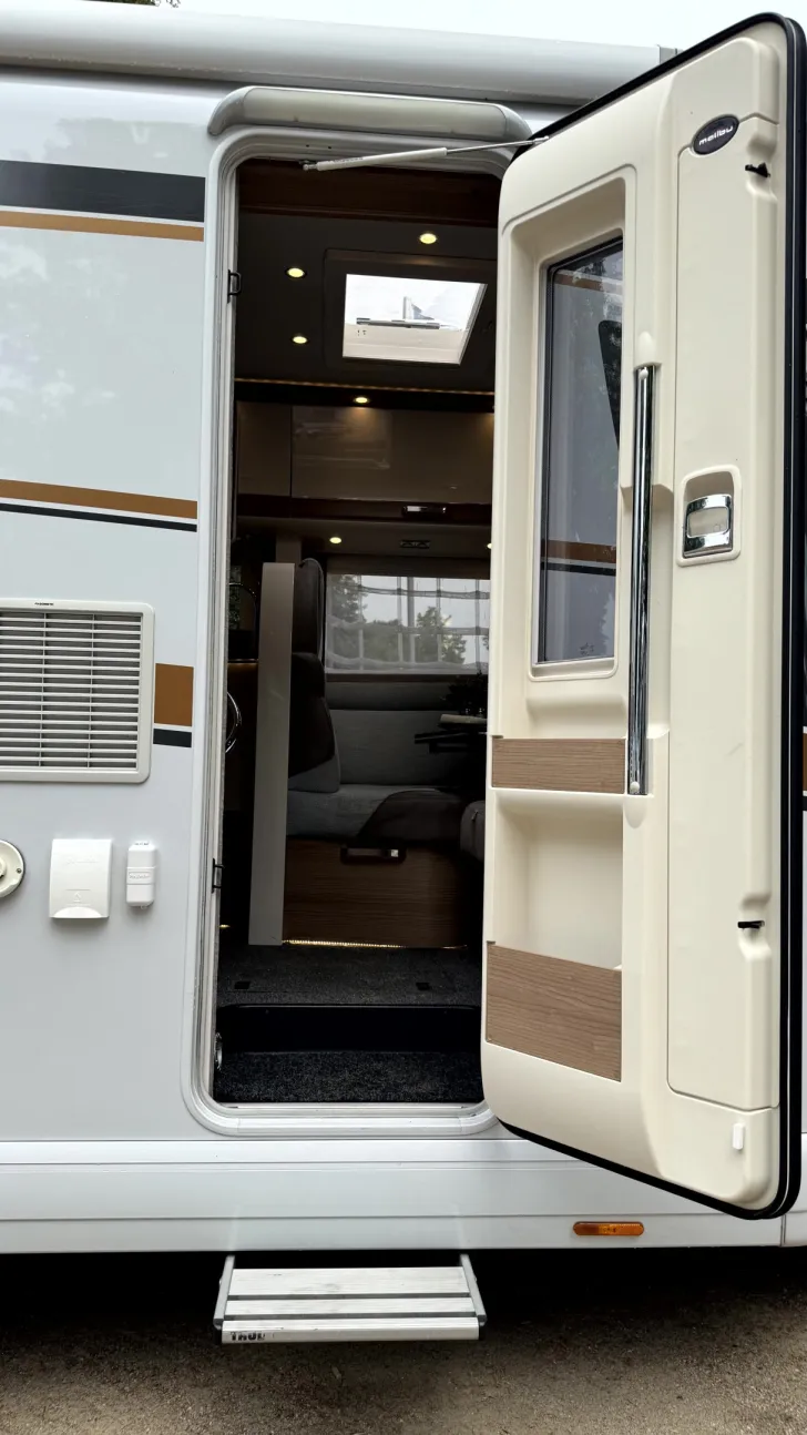 Fahrzeugbild Malibu T 410 DB #7