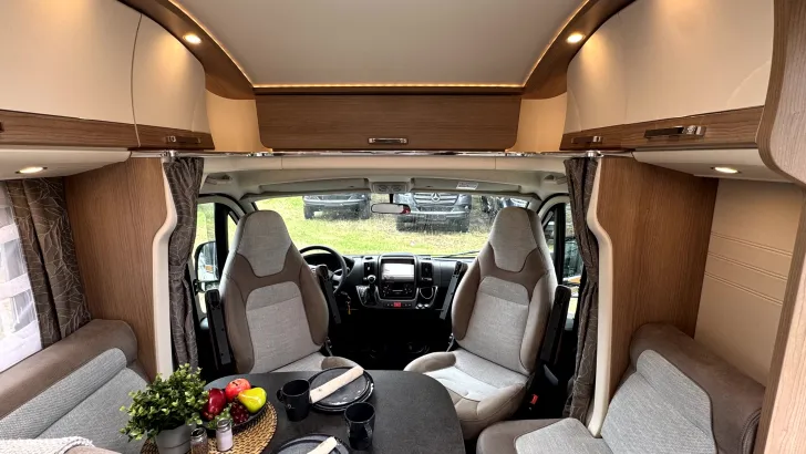 Fahrzeugbild Malibu T 410 DB #11