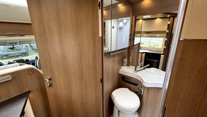 Fahrzeugbild Malibu T 410 DB #17