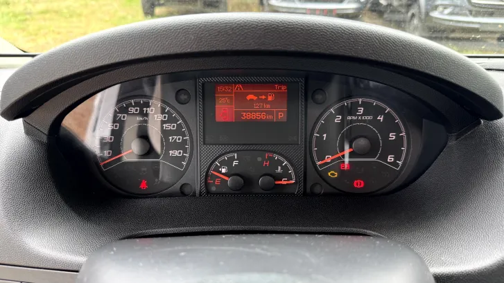 Fahrzeugbild Malibu T 410 DB #25
