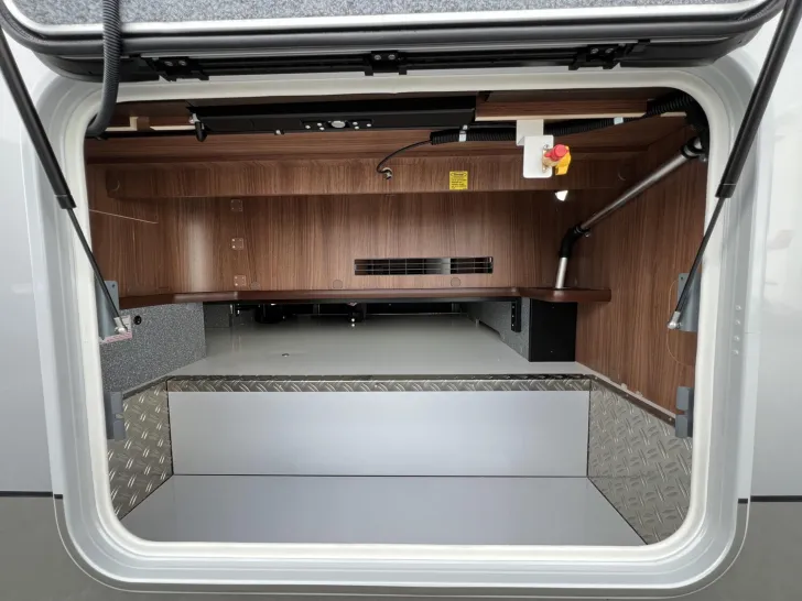 Fahrzeugbild Carthago chic s-plus I 61 XL LE (327) #43