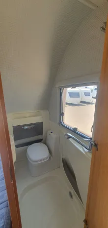 Fahrzeugbild Knaus Südwind 400 T Nr. 31 - franz. Bett, SG #23