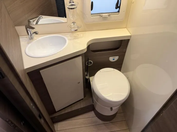Fahrzeugbild McLouis Karat 873 G Neuwertig #9