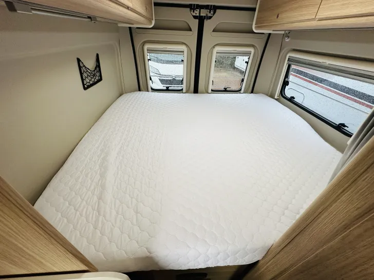 Fahrzeugbild Sunlight Camper Van Cliff 640 Solar + TV/SAT + Markise #14