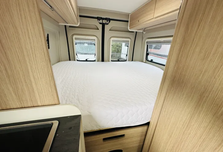 Fahrzeugbild Sunlight Camper Van Cliff 640 Solar + TV/SAT + Markise #15