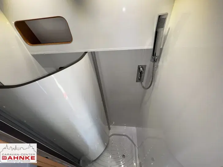 Fahrzeugbild Pössl H-Line 2WIN Vario Standheizung, Markise #16