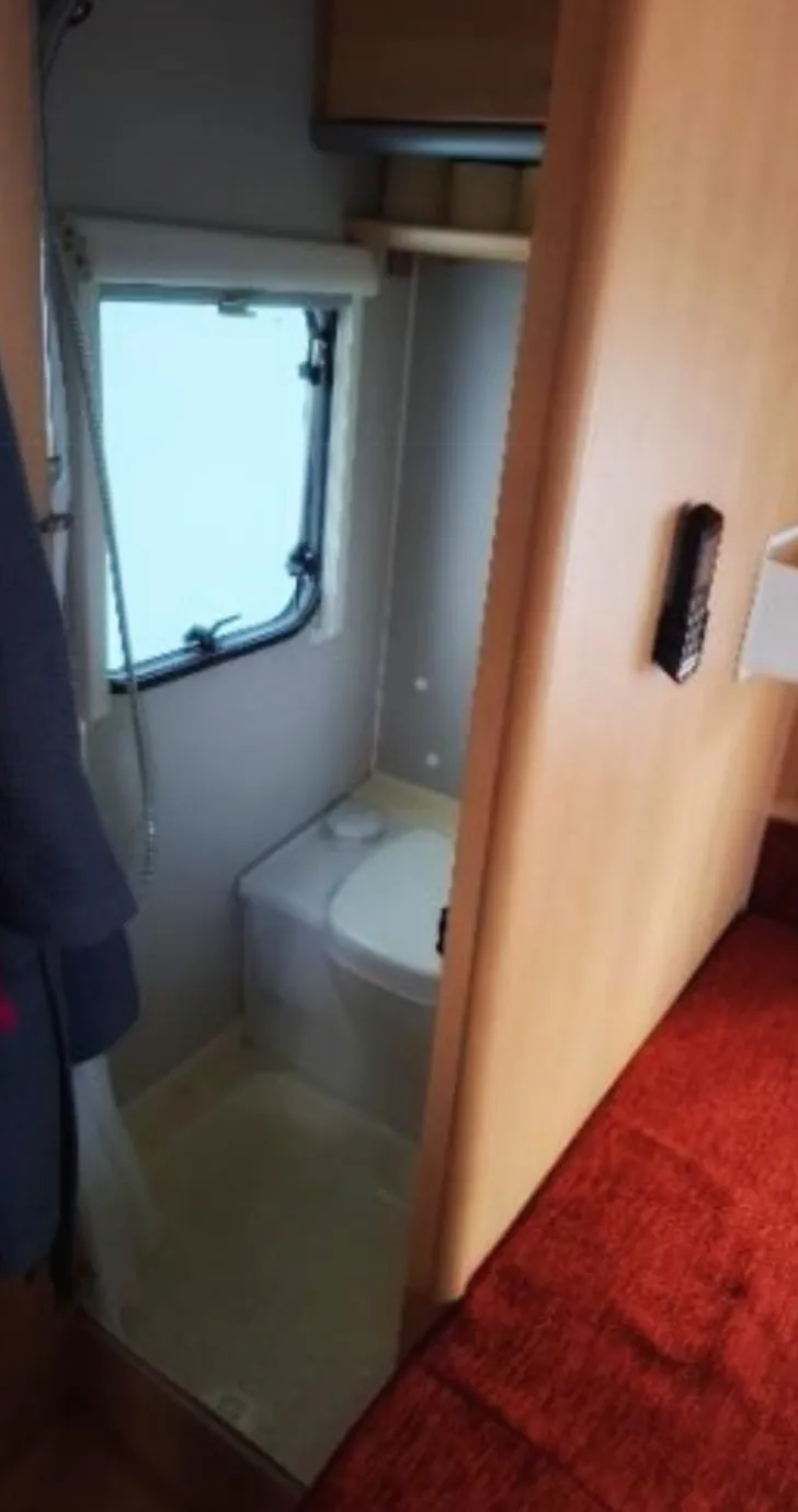 Fahrzeugbild Dethleffs Camper 450 DB Edition Top Zustand 1.Hand , sehr gepf #6