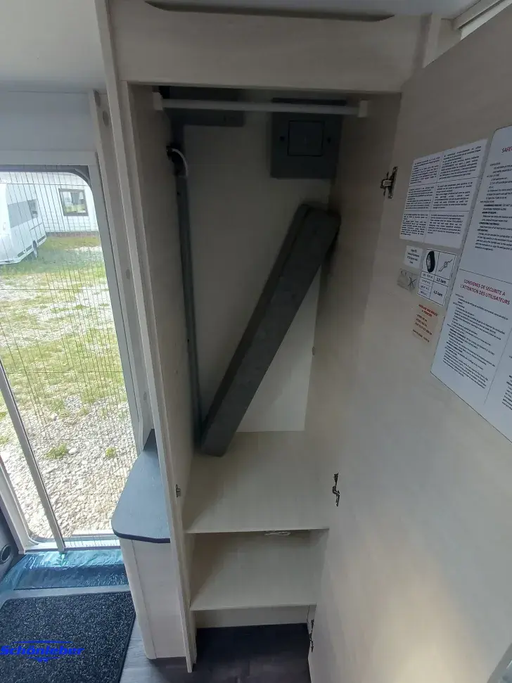 Fahrzeugbild Sterckeman Open Edition 475CP viel Platz mit Rundsitzgruppe #25