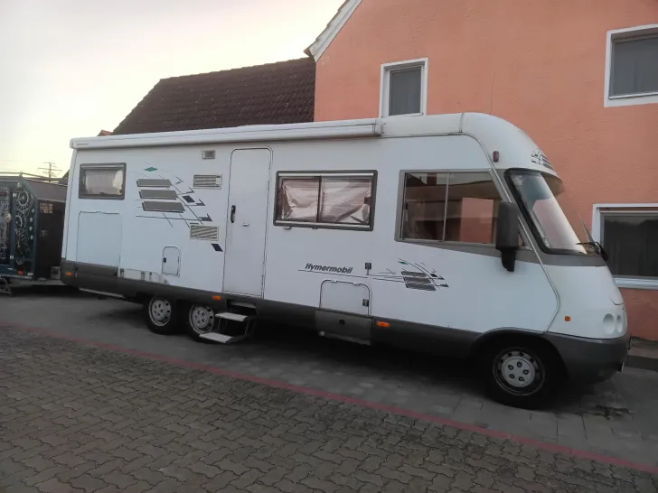Fahrzeugbild Hymer E-Klasse 700 Motor/Getriebe arbeiten einwan #1