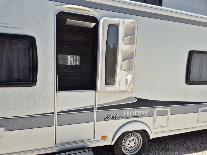 Fahrzeugbild Hobby De Luxe 540 UL Top Zustand Garagenfahrzeug #3