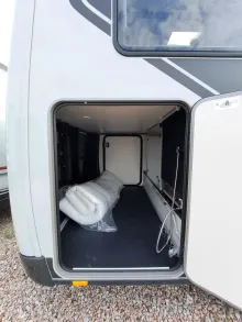 Fahrzeugbild Bürstner Signature SFT 7.1 Verfüg./Sparen Sie 11.506,- € #19