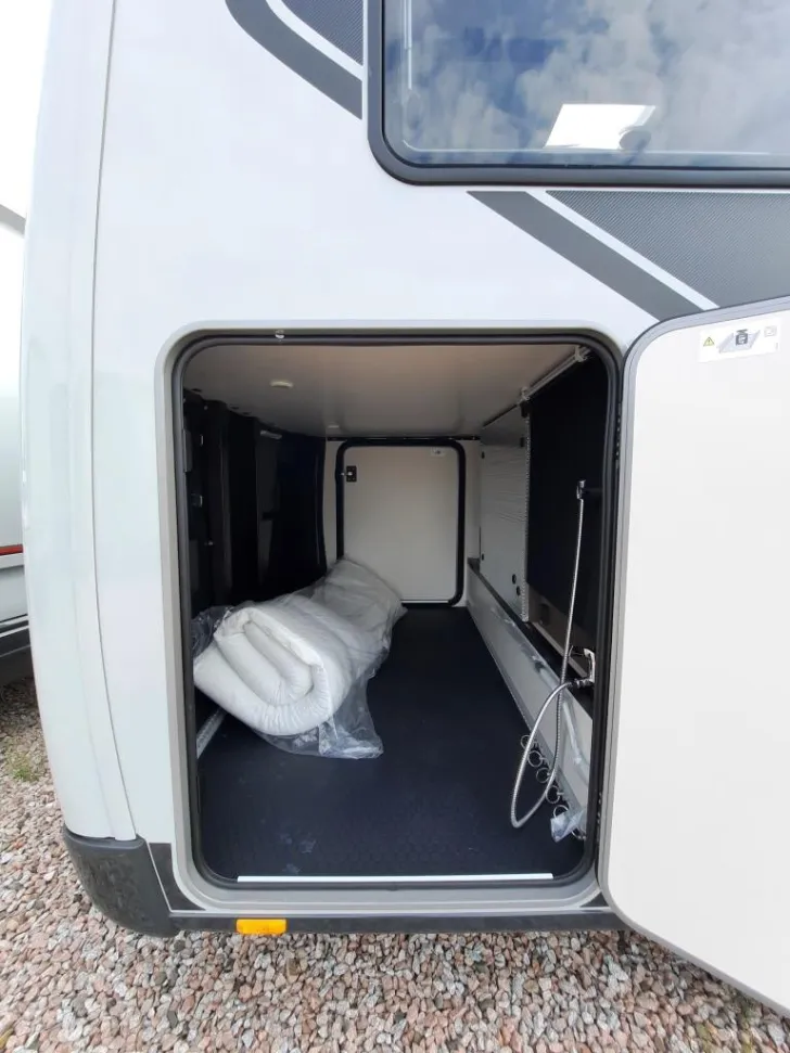 Fahrzeugbild Bürstner Signature SFT 7.1 Verfüg./Sparen Sie 11.506,- € #19