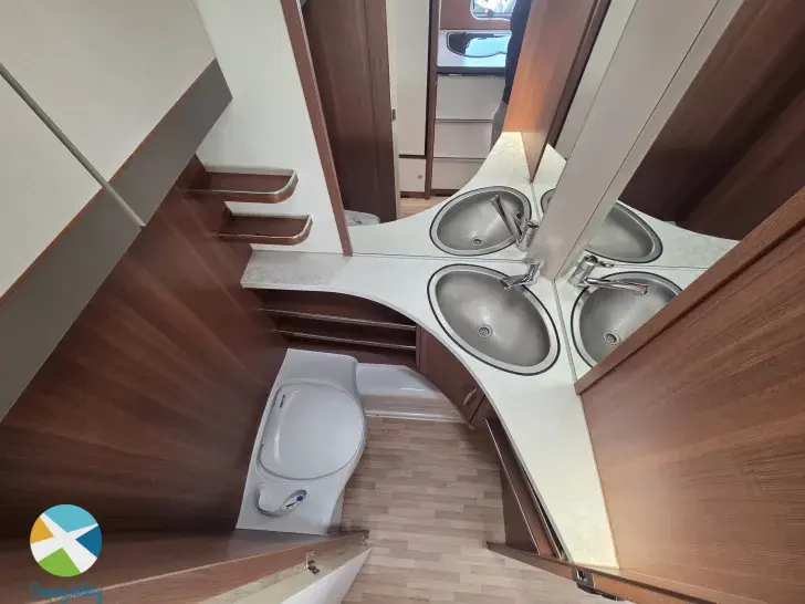 Weitere Betten LMC Vivo 520 E