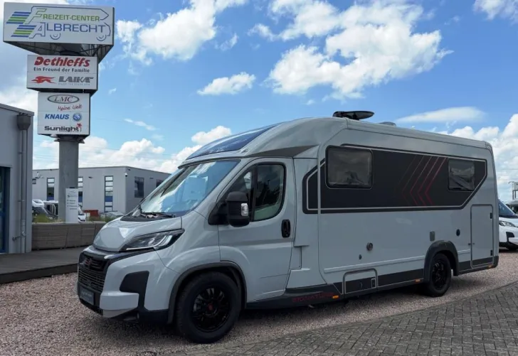 Fahrzeugbild Bürstner Signature SFT 7.4 Verfüg./Sparen Sie 12.907,- € #1