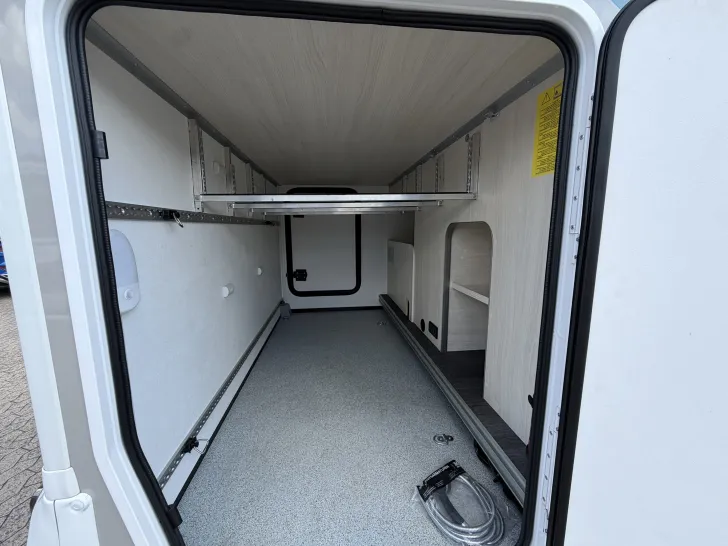 Fahrzeugbild Chausson 777 GA, Dachklima, Automatik, SAT, TV, AHK #10