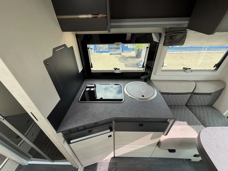 Fahrzeugbild Chausson 777 GA, Dachklima, Automatik, SAT, TV, AHK #21
