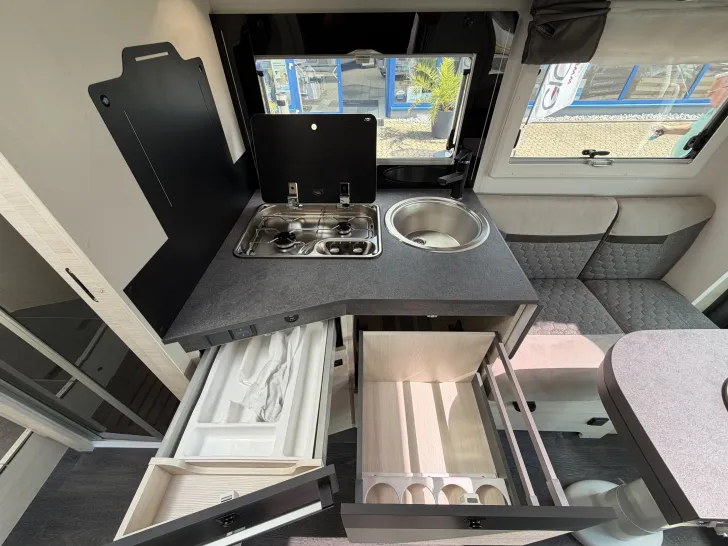 Fahrzeugbild Chausson 777 GA, Dachklima, Automatik, SAT, TV, AHK #22