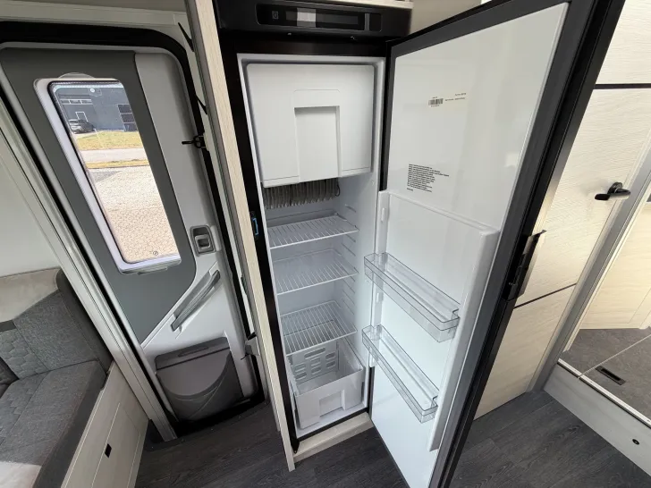 Fahrzeugbild Chausson 777 GA, Dachklima, Automatik, SAT, TV, AHK #23