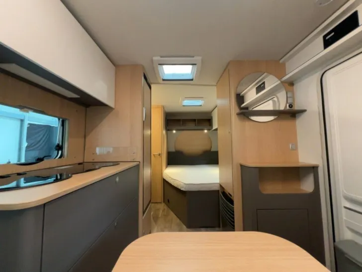 Fahrzeugbild LMC Tandero 480 D/1.Hand/Festbett/Rundsitz/Mover/TOP #9