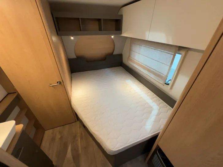 Fahrzeugbild LMC Tandero 480 D/1.Hand/Festbett/Rundsitz/Mover/TOP #11