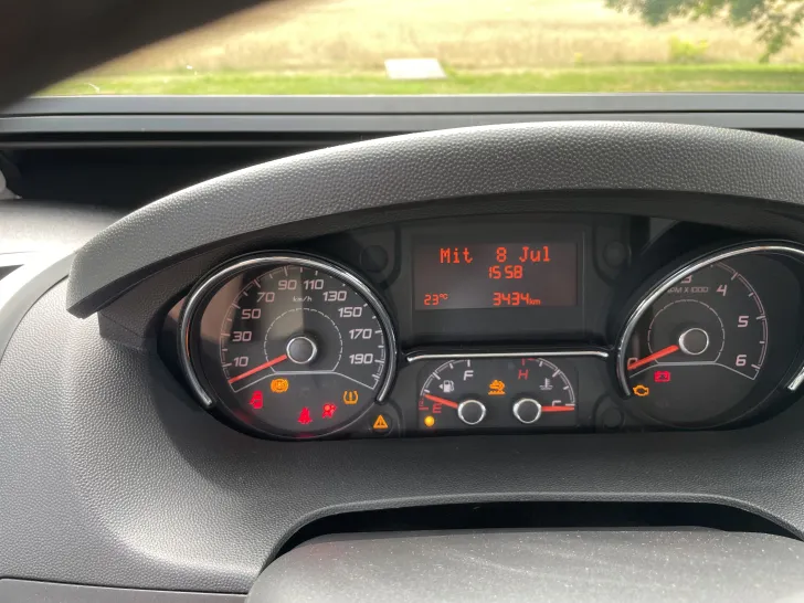 Fahrzeugbild Pössl D-Line 2Win Plus Nur 3.500 km, viele Extras #9