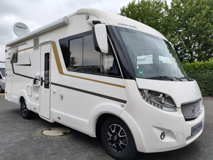 Fahrzeugbild Eura Mobil Integra Line 725 QB 1.Hand - nur 15.000km #1
