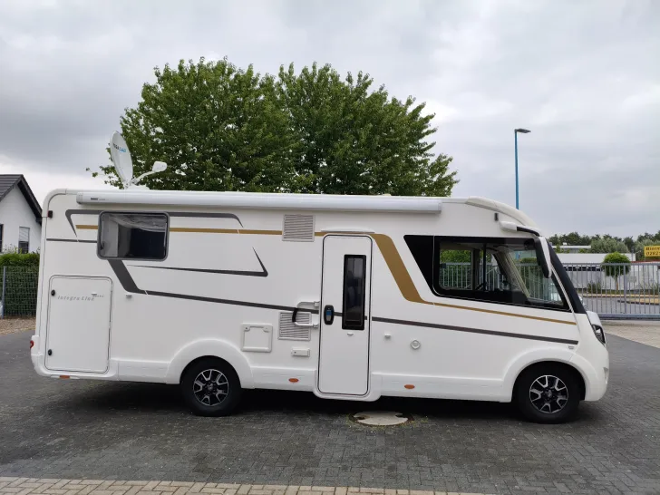 Fahrzeugbild Eura Mobil Integra Line 725 QB 1.Hand - nur 15.000km #6