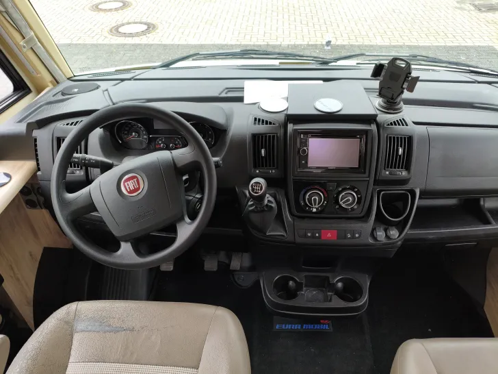 Fahrzeugbild Eura Mobil Integra Line 725 QB 1.Hand - nur 15.000km #8