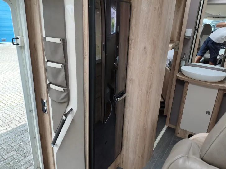 Fahrzeugbild Eura Mobil Integra Line 725 QB 1.Hand - nur 15.000km #14