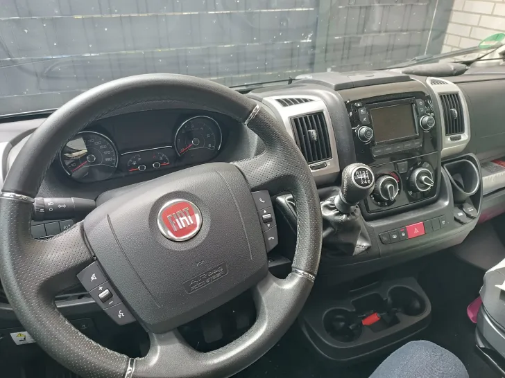 Fahrzeugbild Knaus Sky TI 650 MEG Silver Selection Mit Vorzelt #5