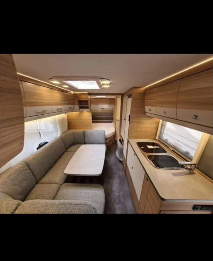 Fahrzeugbild Dethleffs Camper 560 FMK #2