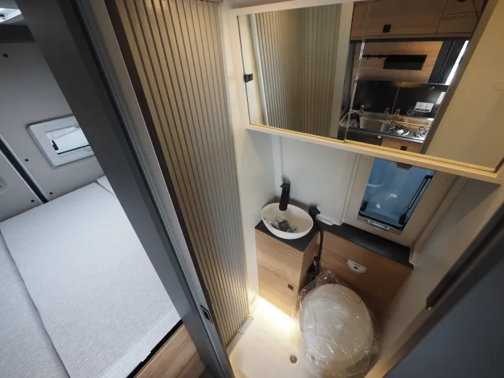 Fahrzeugbild Clever Aventuro 600, Mercedes Sprinter 4x4, Winterp. #14