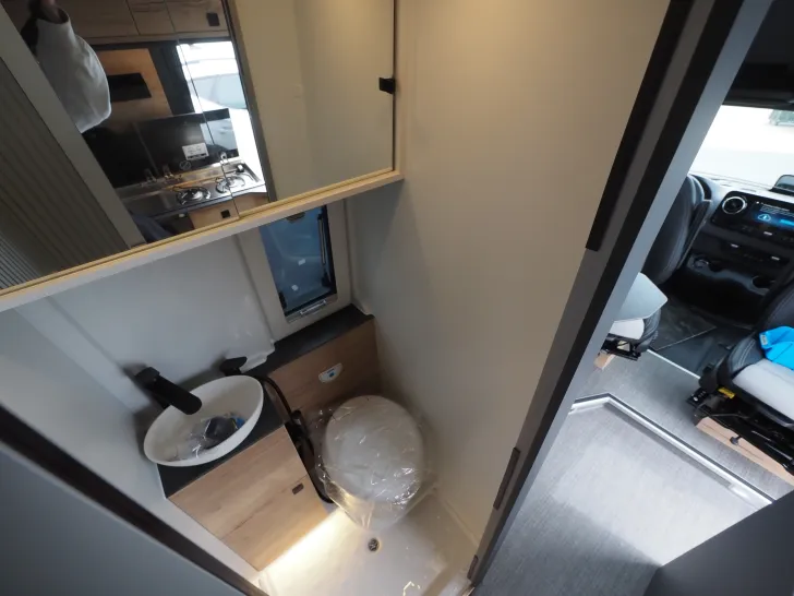 Fahrzeugbild Clever Aventuro 600, Mercedes Sprinter 4x4, Winterp. #15