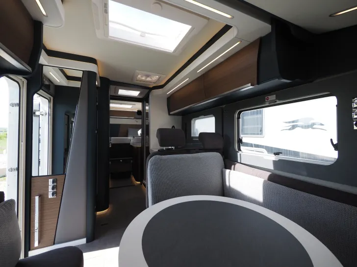 Fahrzeugbild Laika KREOS H 5109, Super Chassis, Navi, Autom. #12