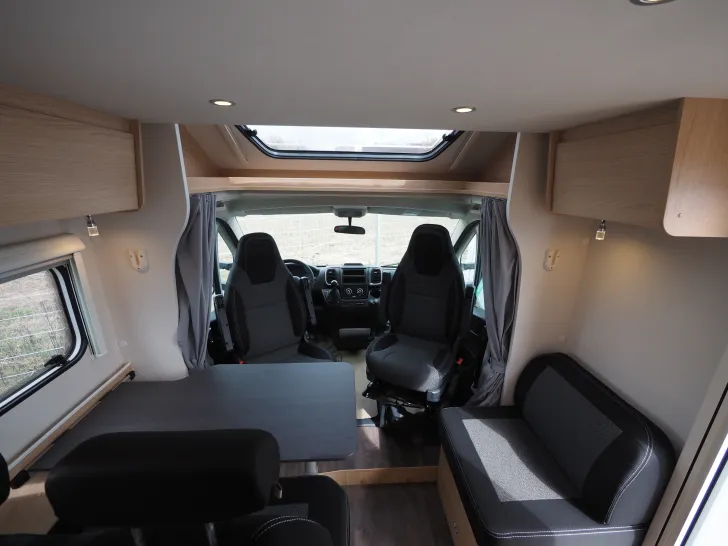 Fahrzeugbild Sunlight TS 67, Automatik !, Modellneuheit 2026, Hubbett #5