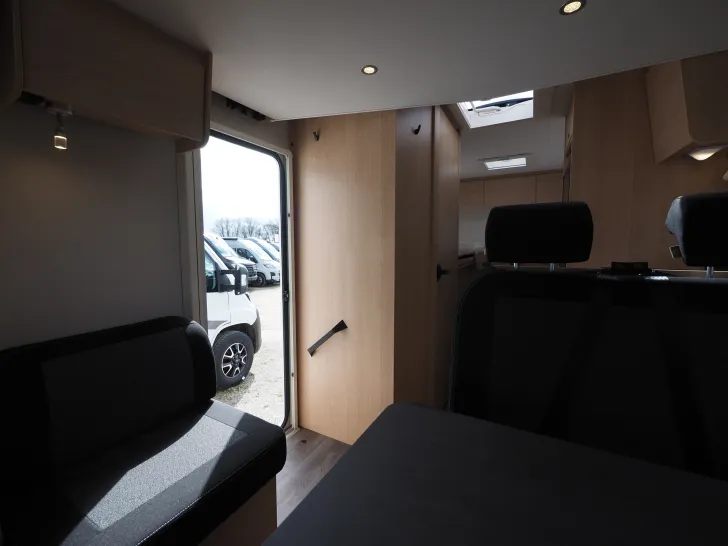 Fahrzeugbild Sunlight TS 67, Automatik !, Modellneuheit 2026, Hubbett #8