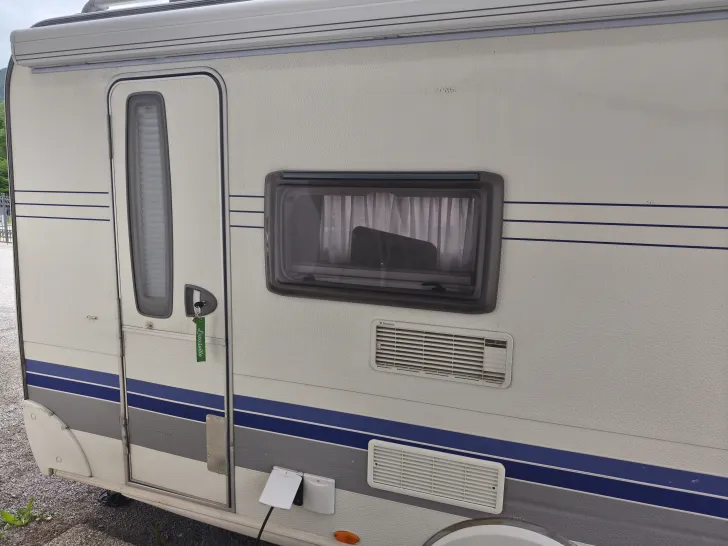 Fahrzeugbild Hobby Excellent 410 SFe wohnwagen ist gepflegt (rauch #1